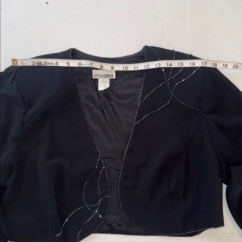 Vintage Beaded Black Cropped Jacket - Picture 9 of 16